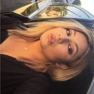 Meet your Posher, Lizzy